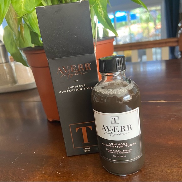 luminous complexion toner